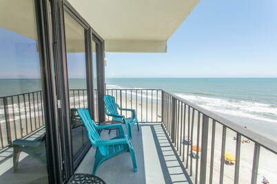 Royal Garden Resort 511 2 Bedroom Condo by RedAwning