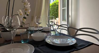 Villa Magnolia - With Garden in the Center of Como