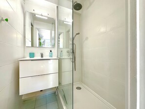 Bruser, Toiletpapir