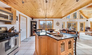 冰箱、微波炉、烤箱、炉灶