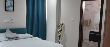 Egyptian cotton sheets, premium bedding, down duvets, pillow-top beds