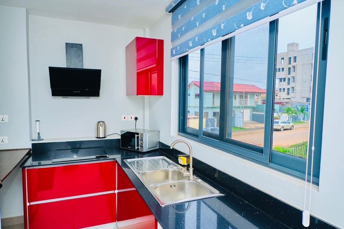Comfort Apartment, Courtyard View | Private kitchen