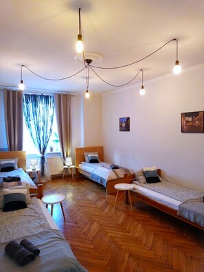 Shared Dormitory, City View | Living area