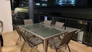 Apartemen, balkon, pemandangan kota | Balkon