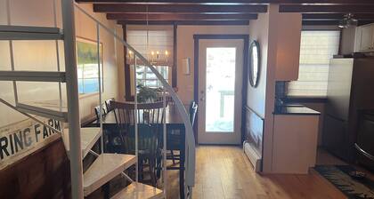 The Quechee Acorn! Cozy 2-bedroom condo near amazing amenities!