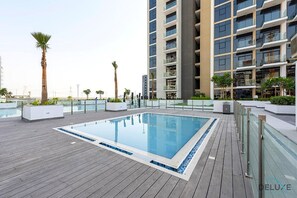 Pool - Lovely Studio at Azizi Riviera 41 in Al Merkadh by Deluxe Holiday Homes (Dubai)