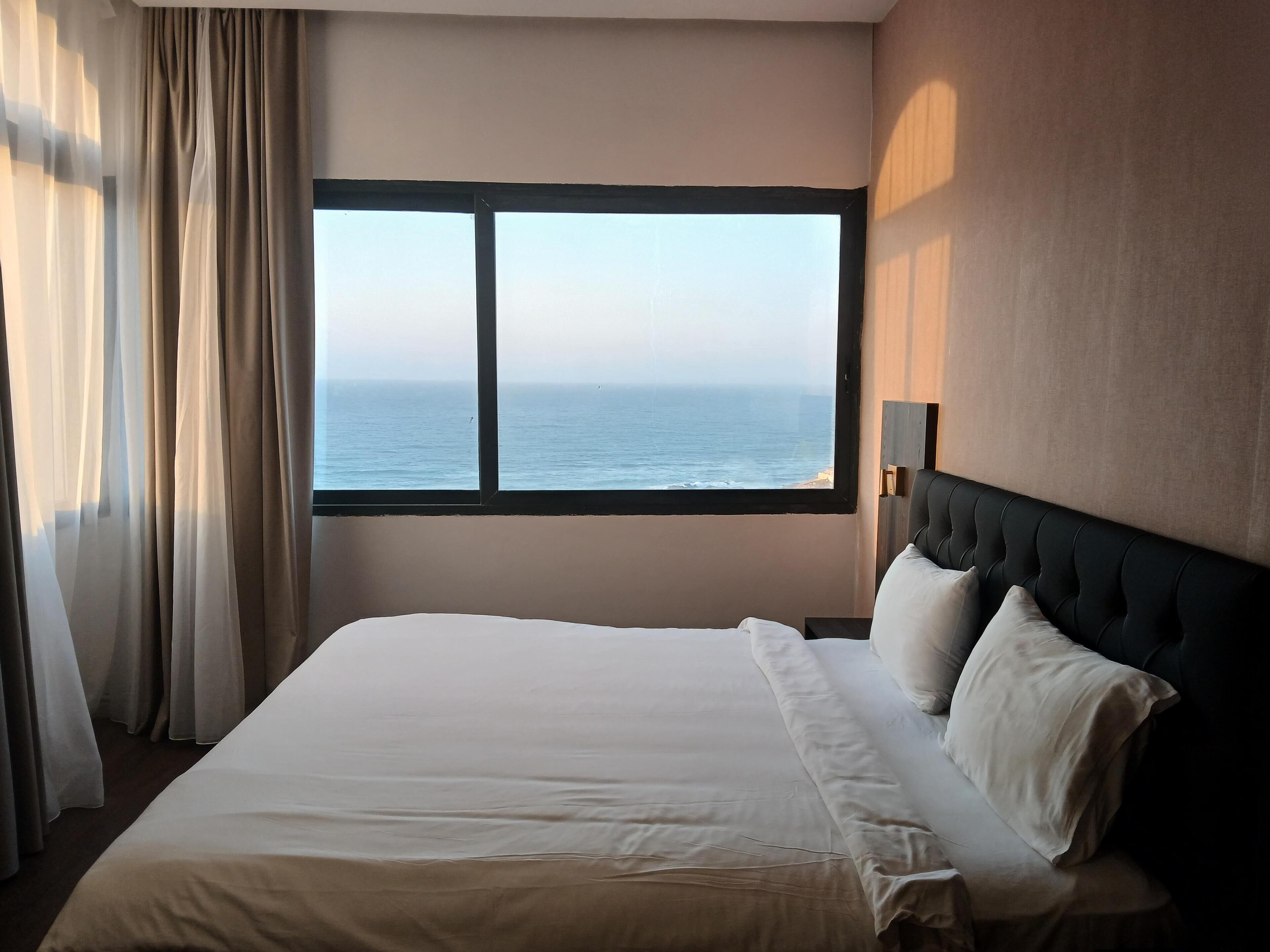 Suite familiar | Minibar, caja fuerte, cortinas opacas y sistema de insonorización