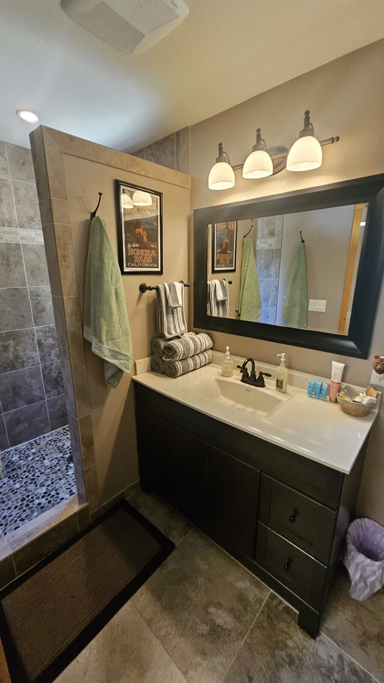 Hårtork och handdukar