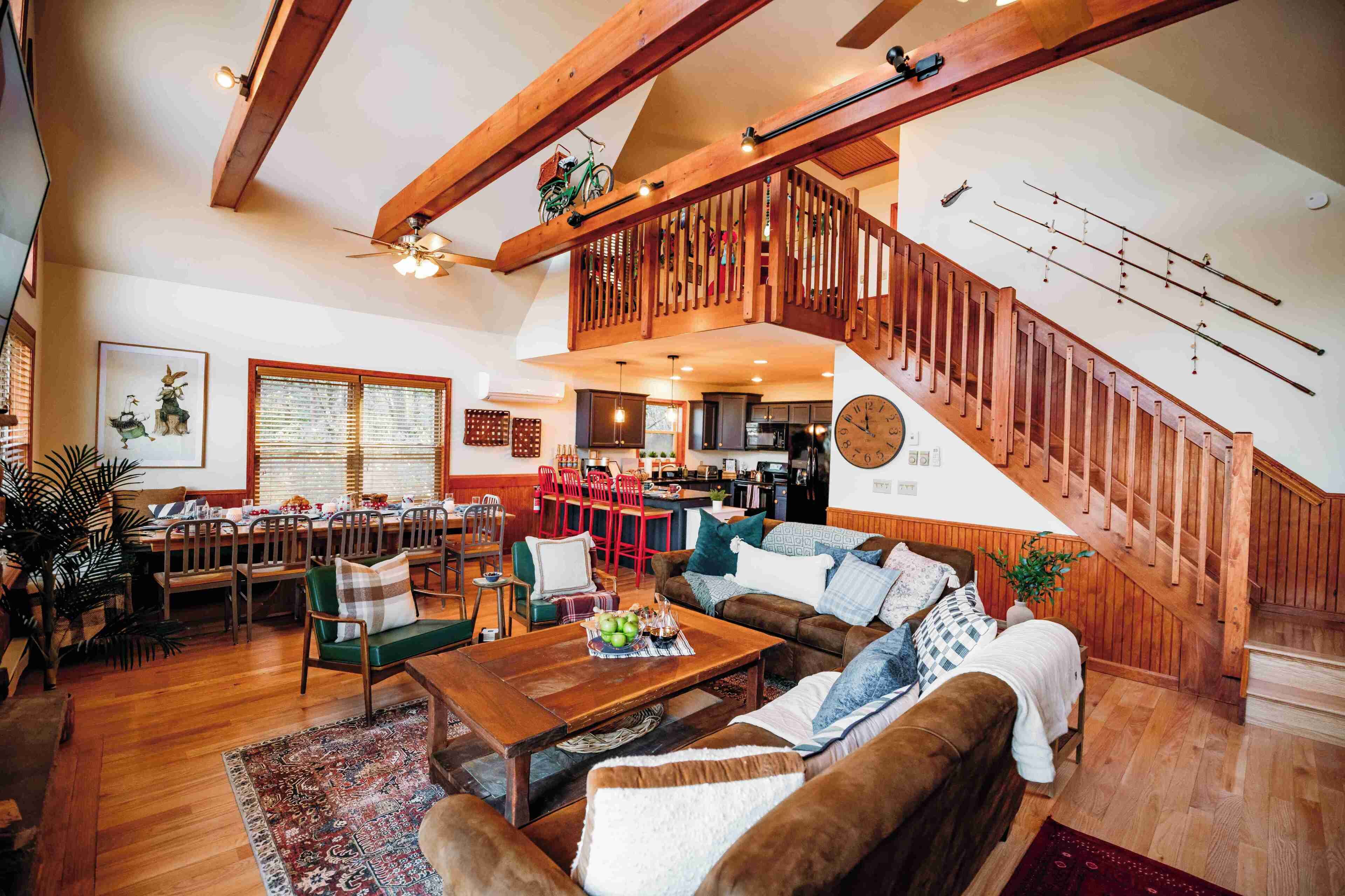 Smart TV, fireplace, stereo