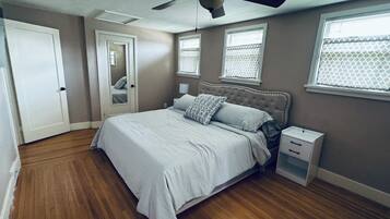 3 bedrooms, iron/ironing board, free WiFi, bed sheets