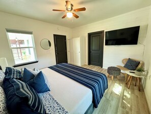 2 habitaciones, tabla de planchar con plancha, wifi y ropa de cama