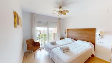 2 bedrooms, iron/ironing board, free WiFi, bed sheets