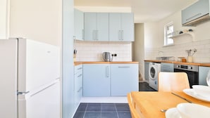Unclassified image, 4 of 75, button - Beautifully Designed 2 Bed Apartment (Cardiff)