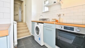 Unclassified image, 2 of 75, button - Beautifully Designed 2 Bed Apartment (Cardiff)