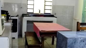 Villa | Private kitchen | Full-size fridge, microwave, oven, coffee/tea maker