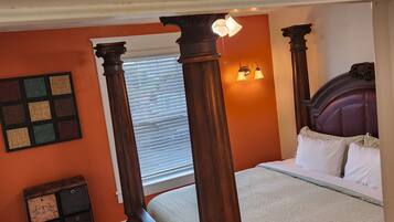 4 bedrooms, iron/ironing board, WiFi, bed sheets