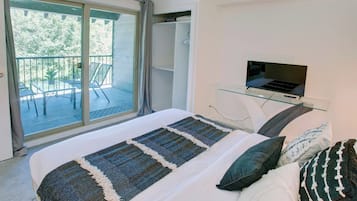 2 Schlafzimmer, Schreibtisch, Bügeleisen/Bügelbrett, WLAN