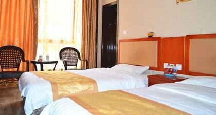 Luojiang Huamaote Hotel