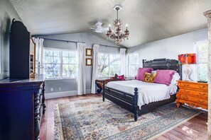 4 bedrooms, WiFi, bed sheets