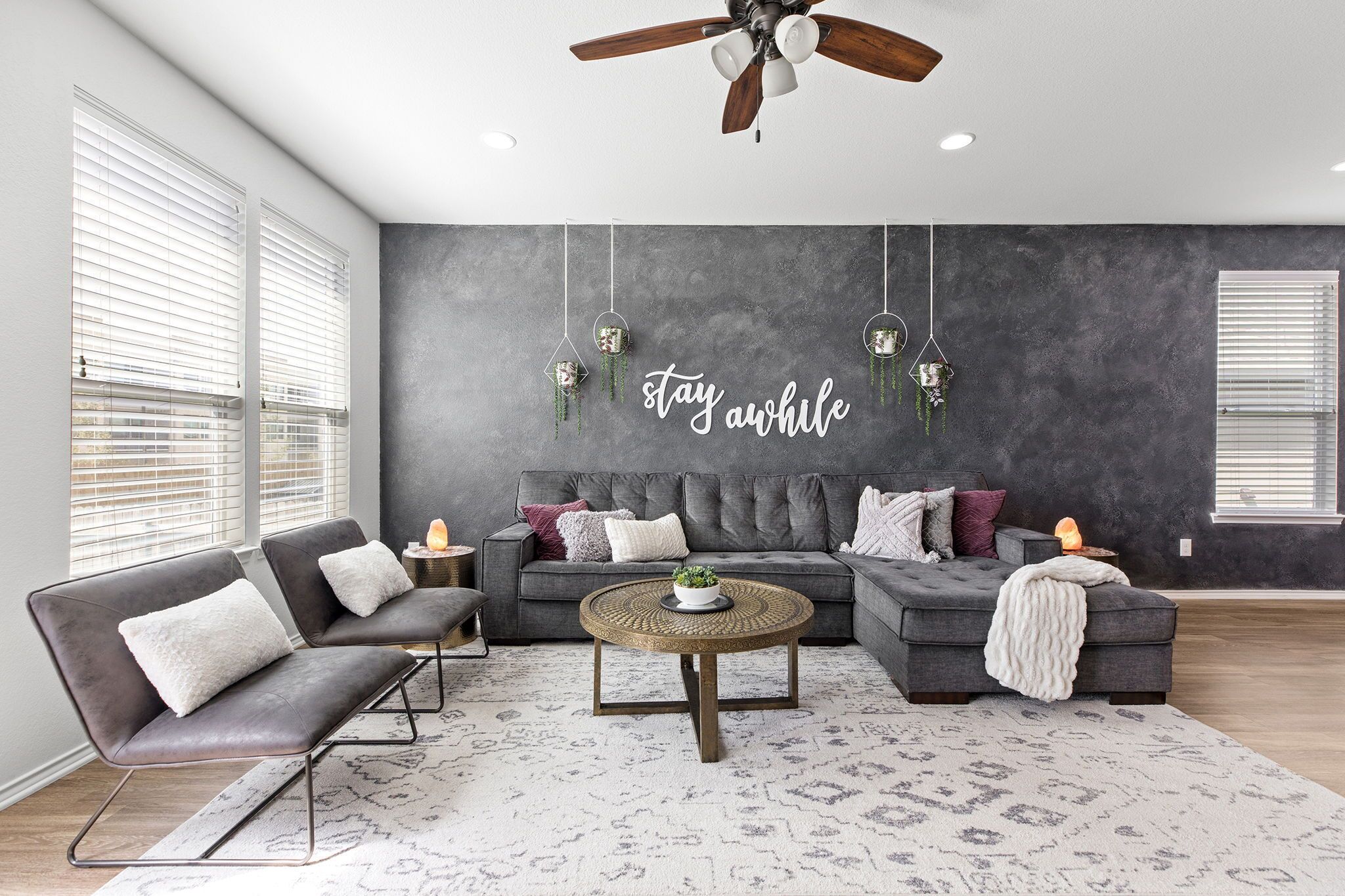 MoonHaven Elegant Extended-Stay 4BR-Stylish--Pristine--POOL--Round Rock!