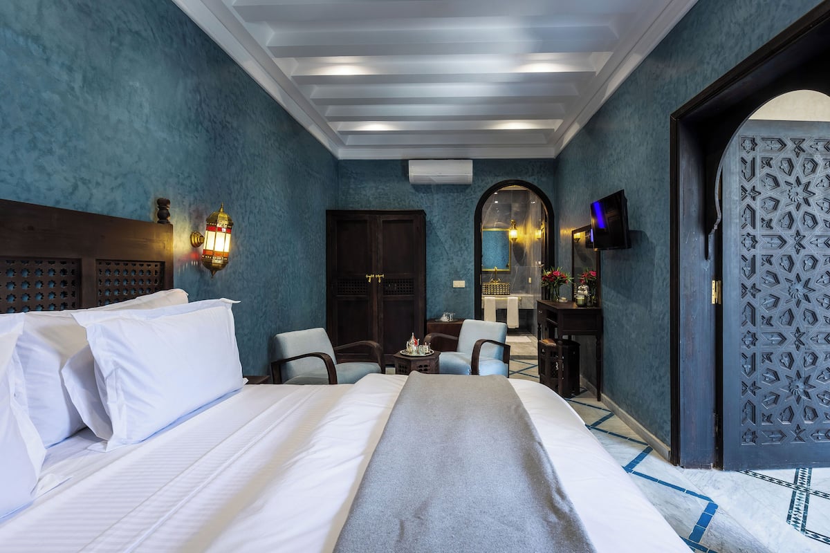 Superior Room | Premium bedding, minibar, desk, laptop workspace