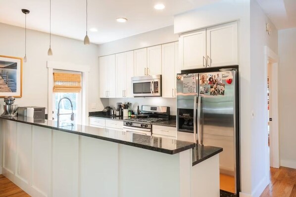 Fridge, microwave, oven, stovetop - September 2024 - Cozy 3br escape in walkable West Asheville (Asheville)