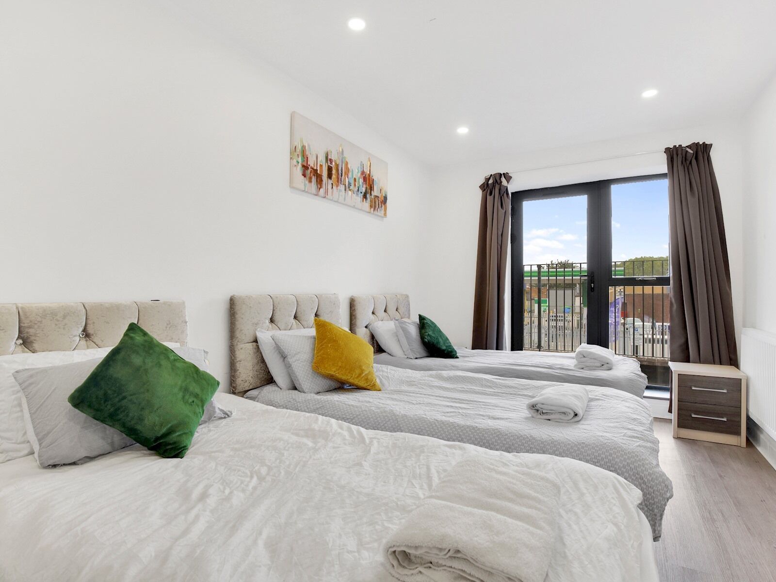 2 bedrooms, iron/ironing board, free WiFi, bed sheets