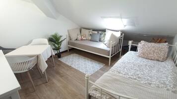 1 chambre, bureau, fer et planche à repasser, Wi-Fi