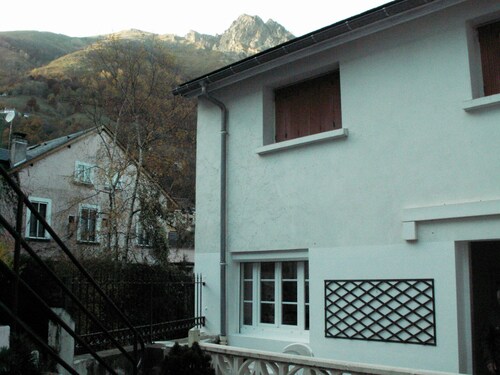 A 10 Minutes des Thermes et des Remontées, Appartement Classé 2 Étoiles