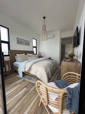 3 slaapkamers, een strijkplank/strijkijzer, wifi, beddengoed