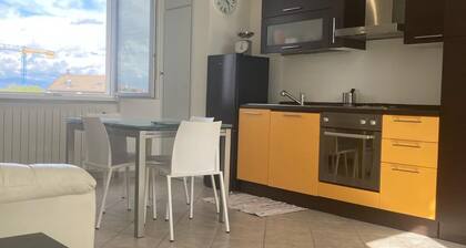 Safety House Apartment 20' x Leolandia and Milan (trains 30', 5 every hour).