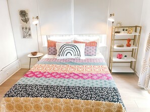 2 室のベッドルーム、デスク、アイロン / アイロン台、WiFi