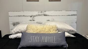 2 bedrooms, iron/ironing board, travel cot, WiFi