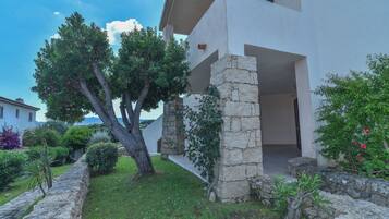 Studio, pemandangan kebun | Teras/patio