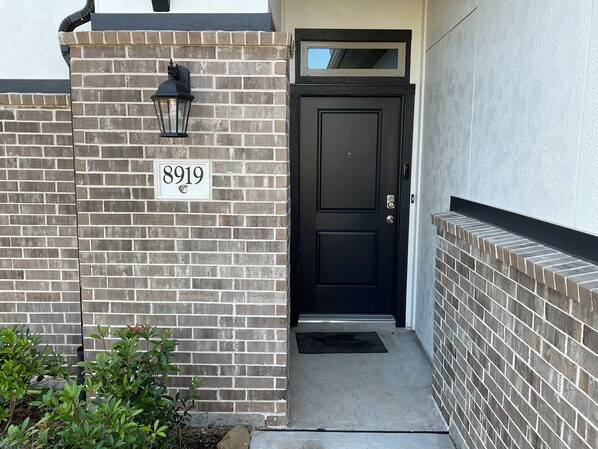 Exterior detail - Cozy 1-bedroom house with fitness room, WiFi in welcoming Richmond (Richmond)