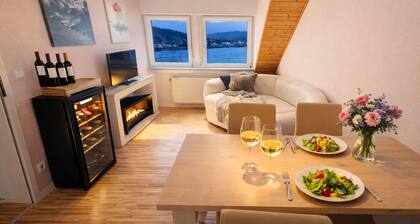 Ferienwohnung direkt am Rhein mit Sauna & Kamin – hundefreundlich, nahe Loreley