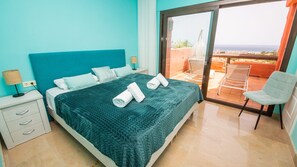 3 bedrooms, iron/ironing board, free WiFi, bed sheets - Coto Real Sikinos 231 (Manilva)