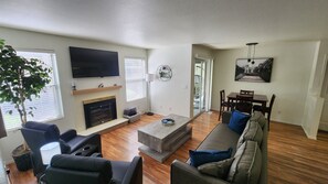 スマートテレビ、暖炉