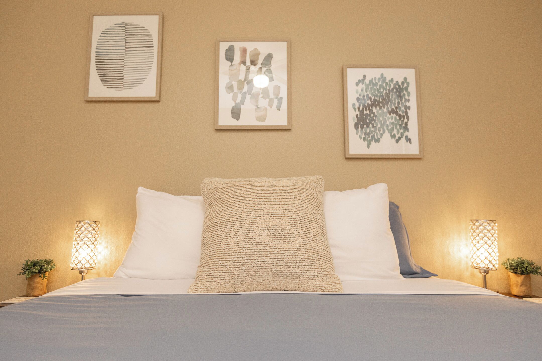 3 chambres, fer et planche à repasser, lit parapluie, Wi-Fi gratuit