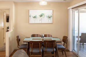 Dining - Tucked Away Oasis! (Boise)