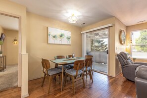 Dining - Tucked Away Oasis! (Boise)