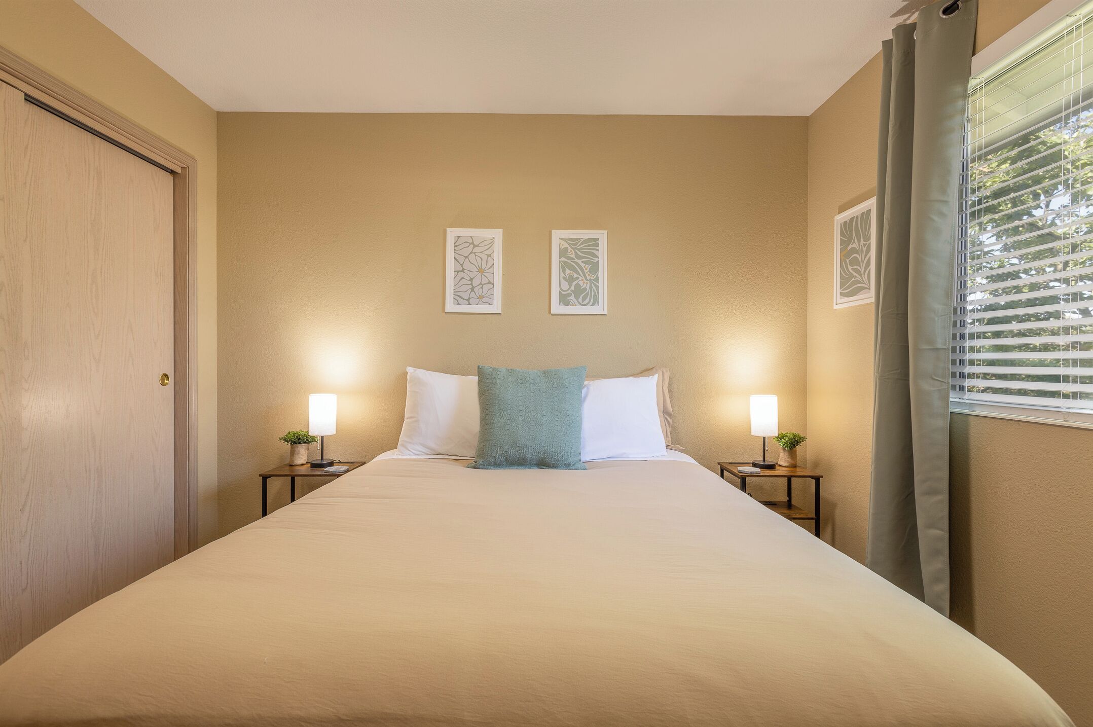 3 chambres, fer et planche à repasser, lit parapluie, Wi-Fi gratuit