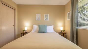 3 chambres, fer et planche à repasser, lit parapluie, Wi-Fi gratuit