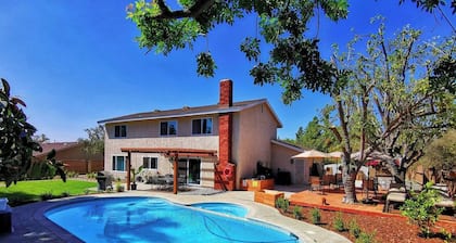 Master Bedroom Oasis in Claremont Pool House, Near 5 Colleges