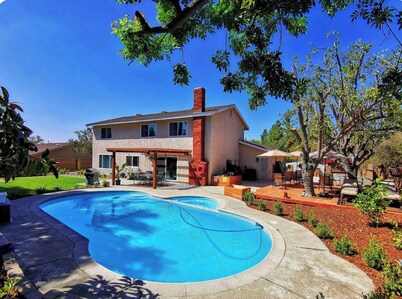 Master Bedroom Oasis in Claremont Pool House, Near 5 Colleges