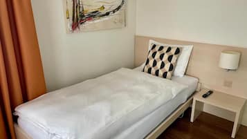 In-room safe, desk, laptop workspace, free WiFi