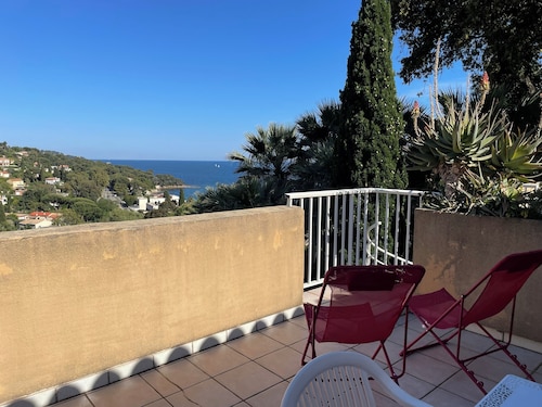 Appartement n°3 duplex proche plage - vue mer + terrasse