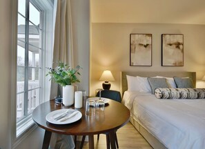 1 bedroom, iron/ironing board, WiFi, bed sheets - Relax & Rejuvenate at 2BR Haven (Shanty Bay)
