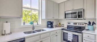 Pearl Haven Beach cottage nestled in Pass Christian on the Mississippi Gulf