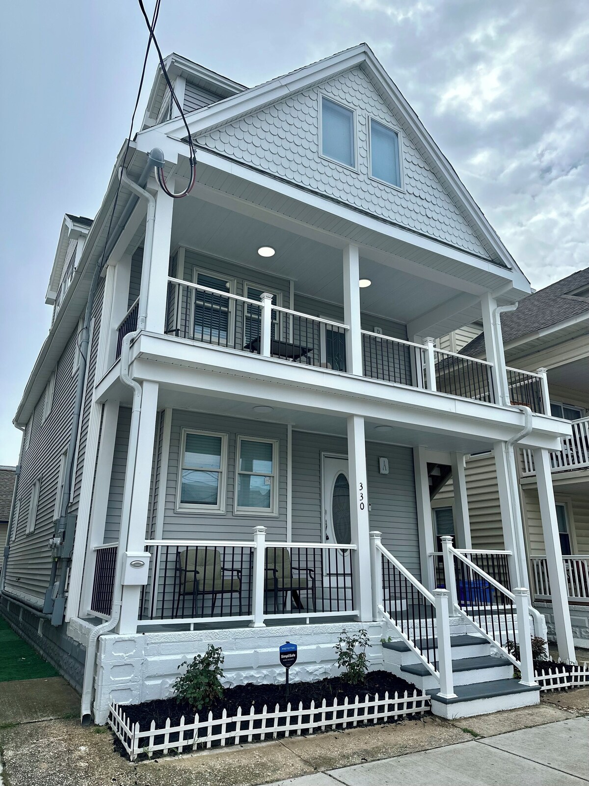 2 Minute Walk to Beach & Boardwalk! Newly Renovated 1st Floor Beach House